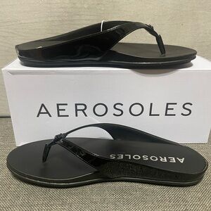 AEROSOLES Black Thong Sandals